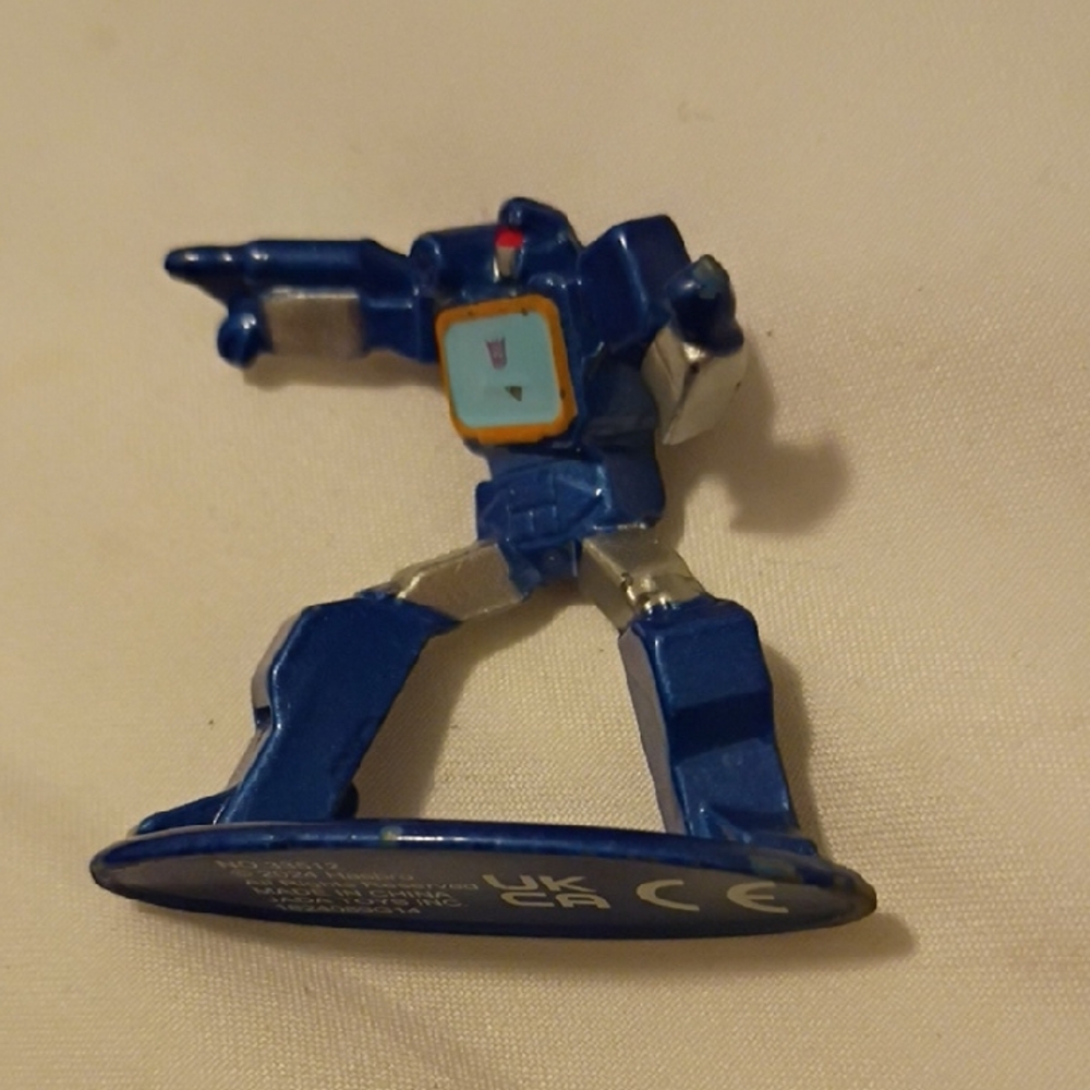 Deceptacon Metal Figure